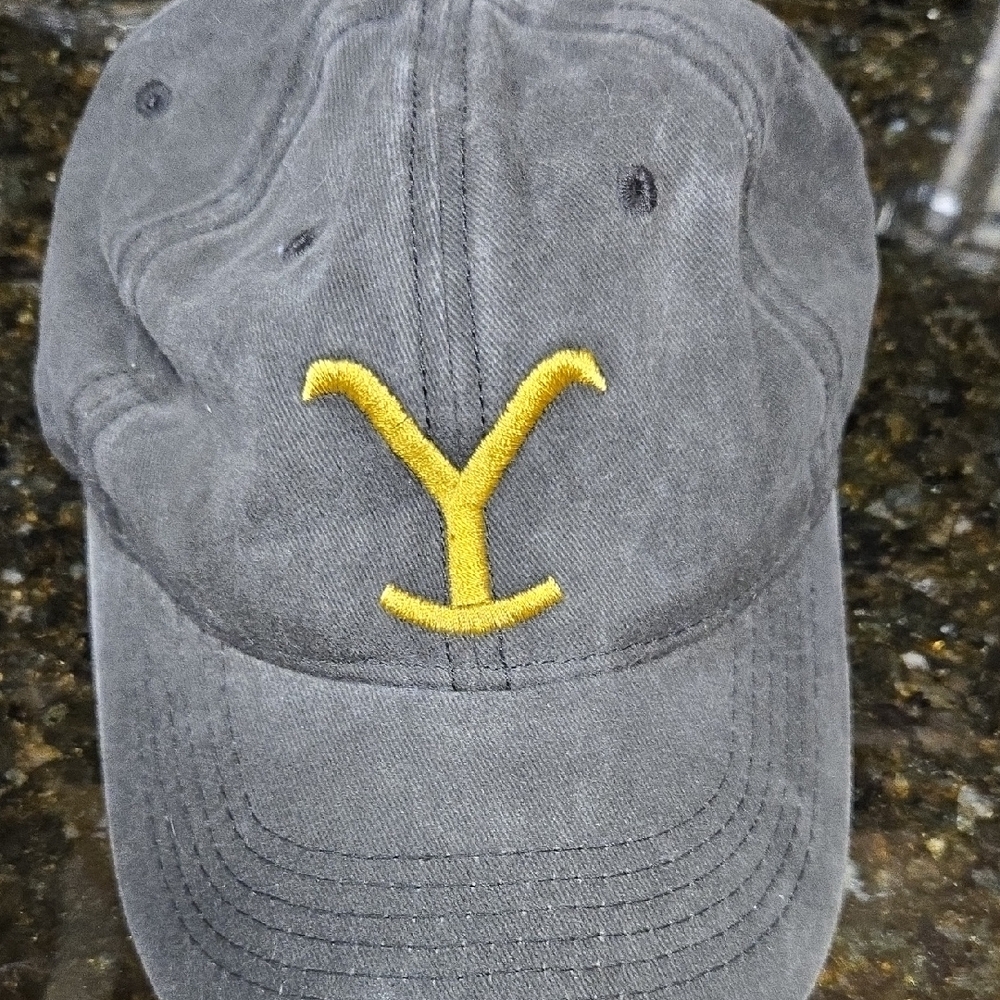 Yellowstone Mens Gray Cap with Y Embroidery